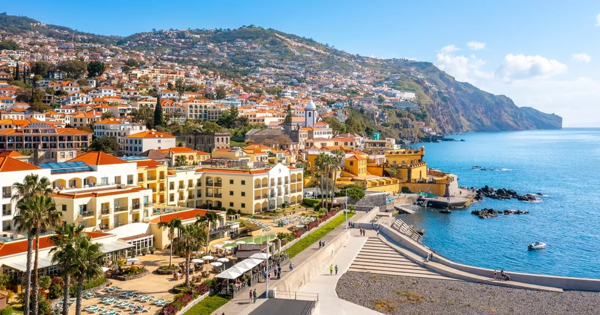 SELLE TALVE REISIHITT ⟩ 20 kraadi, palmialleed ja taskukohased lennud – miks on see Euroopa linn saanud turistide uueks lemmikuks?