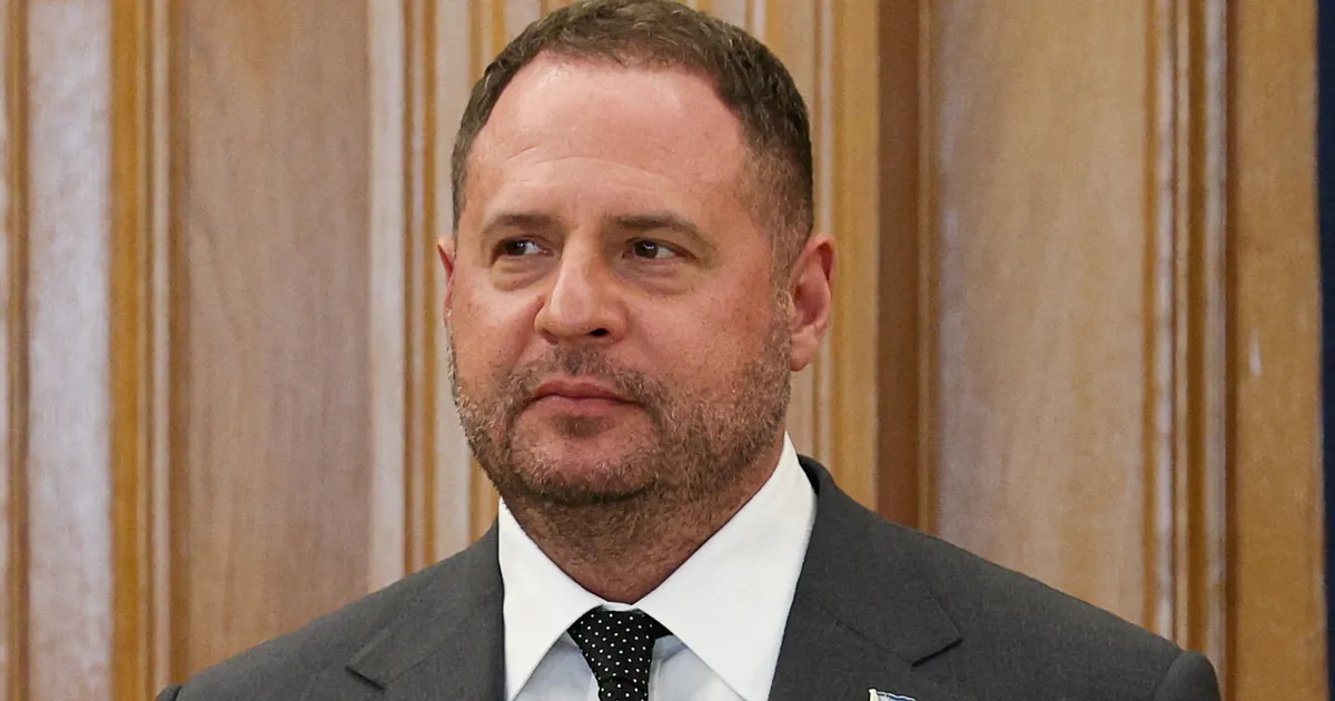 Ali Baba ja nelikümmend riigimeest. Kuidas Jermak kaotas koha