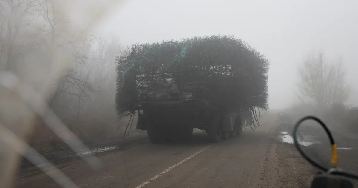 SIILID UDUS ⟩ Ukraina ja Venemaa mässivad tanke uudsesse «okkalisse» droonitõrjekesta