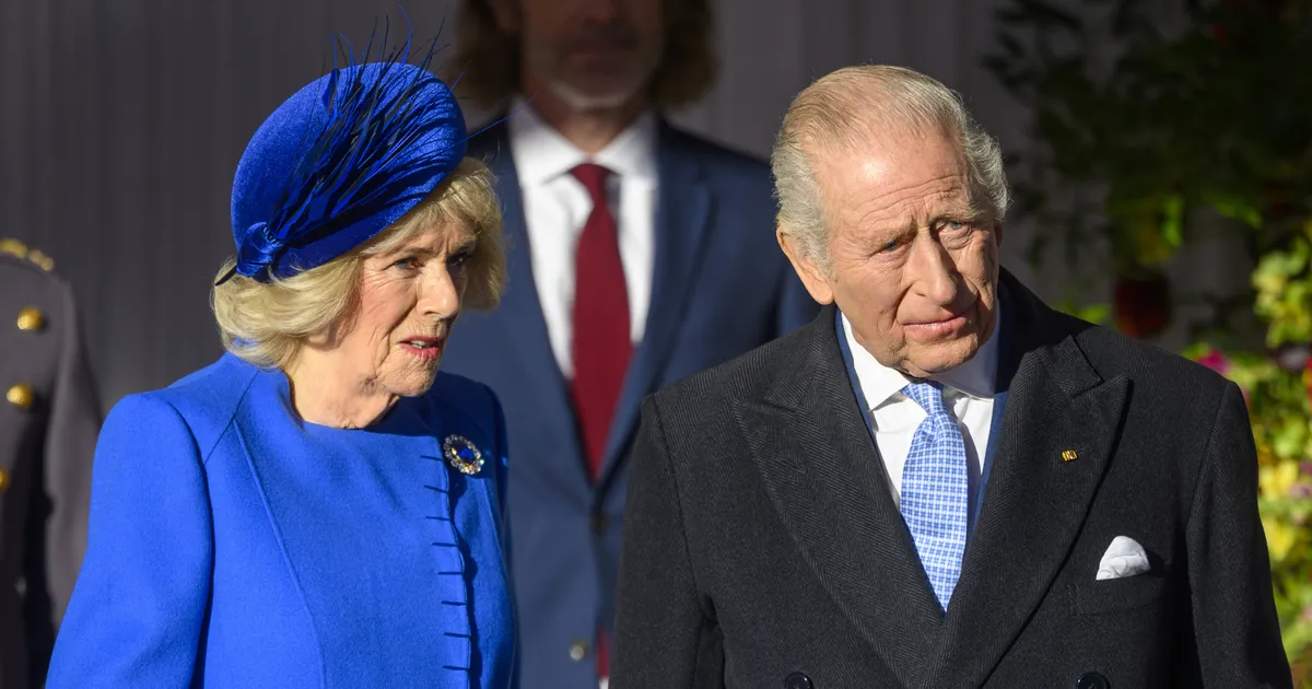 Lähedased kardavad, et kuningas Charlesi tänavune jõulukaart jääb tema viimaseks