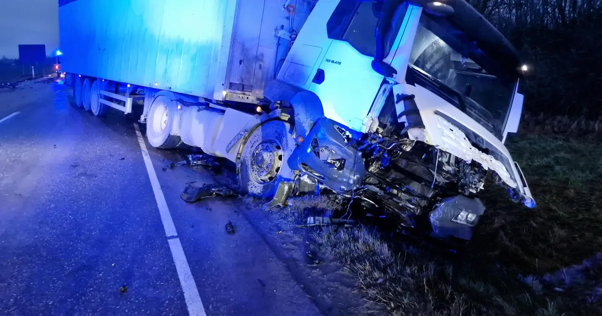 PILDID ⟩ Tartu lähistel juhtus raske liiklusõnnetus, autojuht hukkus