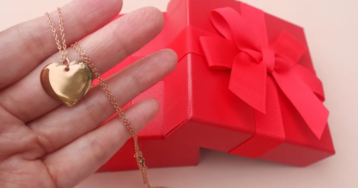 Kuld või hõbe? Lihtne test tõestab, et oled terve elu kandnud vale värvi ehteid