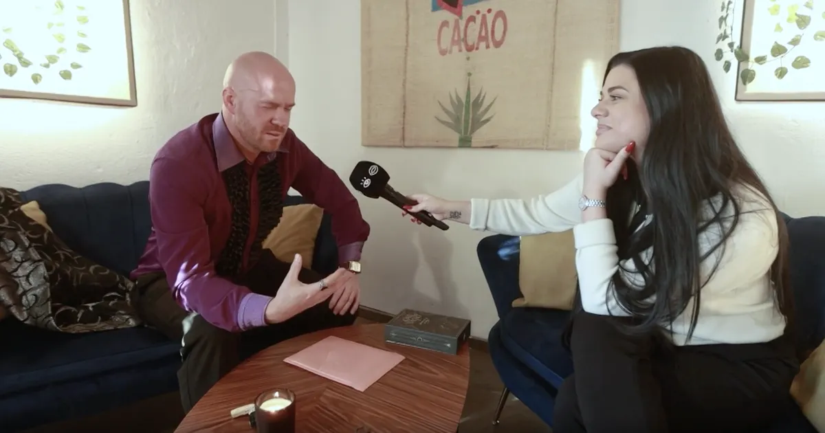 VIDEO ⟩ Pisarad ja valu! Panime maagi proovile: kas Meelis Tomson tajub, kelle pilt on ümbrikus?