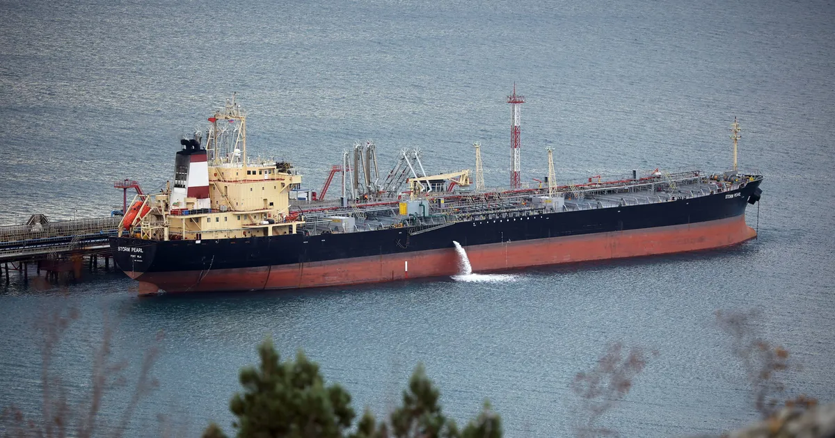 Vene nafta hind on tänavu kukkunud poole võrra