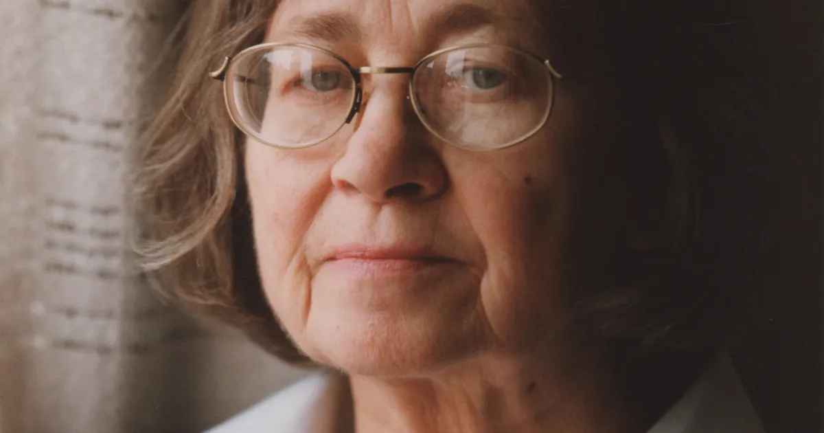 VIDEO ⟩ Kirjanik Piret Raud soovitab oma ema raamatut, mis talle leinas lohutust pakub