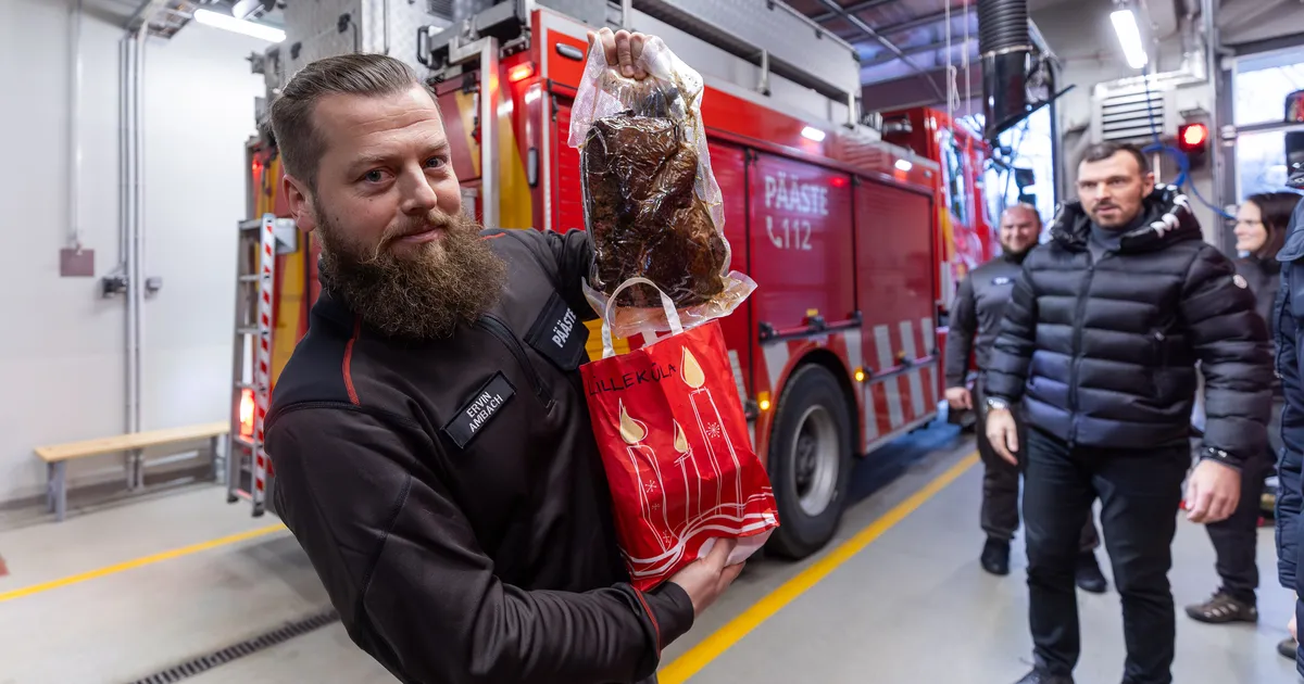 FOTOD ⟩ Sadade päästjate kõhtu täidetakse uhkete jõulupraadidega