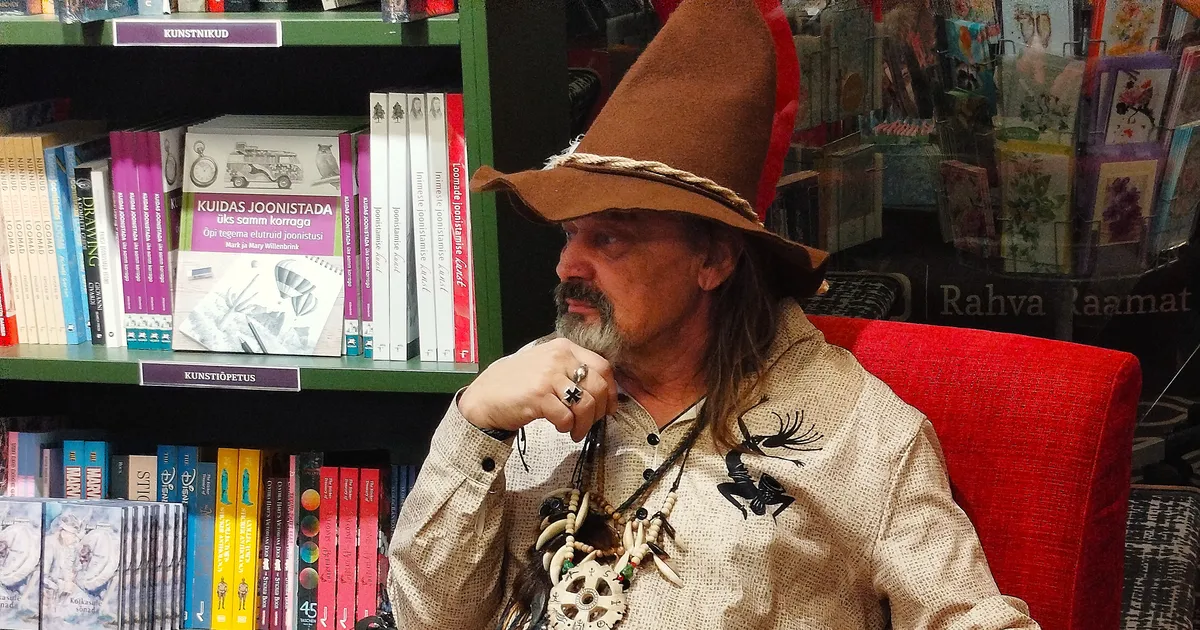 FOTOD ⟩ Šamaan Evald Piirisild esitles Tartus oma uut raamatut: oma antud lubadustele pead võtma aja