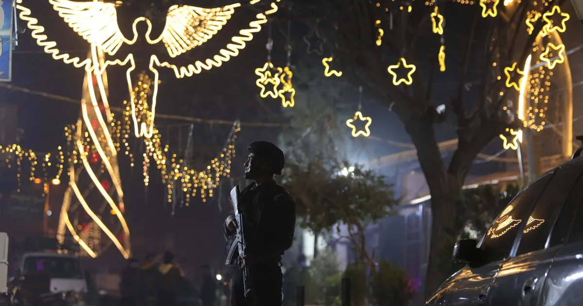 Uut verevalamist kartvad Süüria kristlased tähistavad jõule võimude valvsa pilgu all