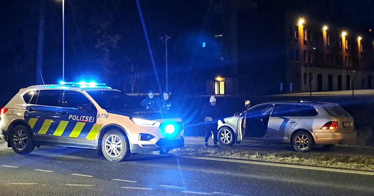 SÜNDMUSKOHALT ⟩ Võrus keeras surnuaialt välja sõitnud auto kraavi