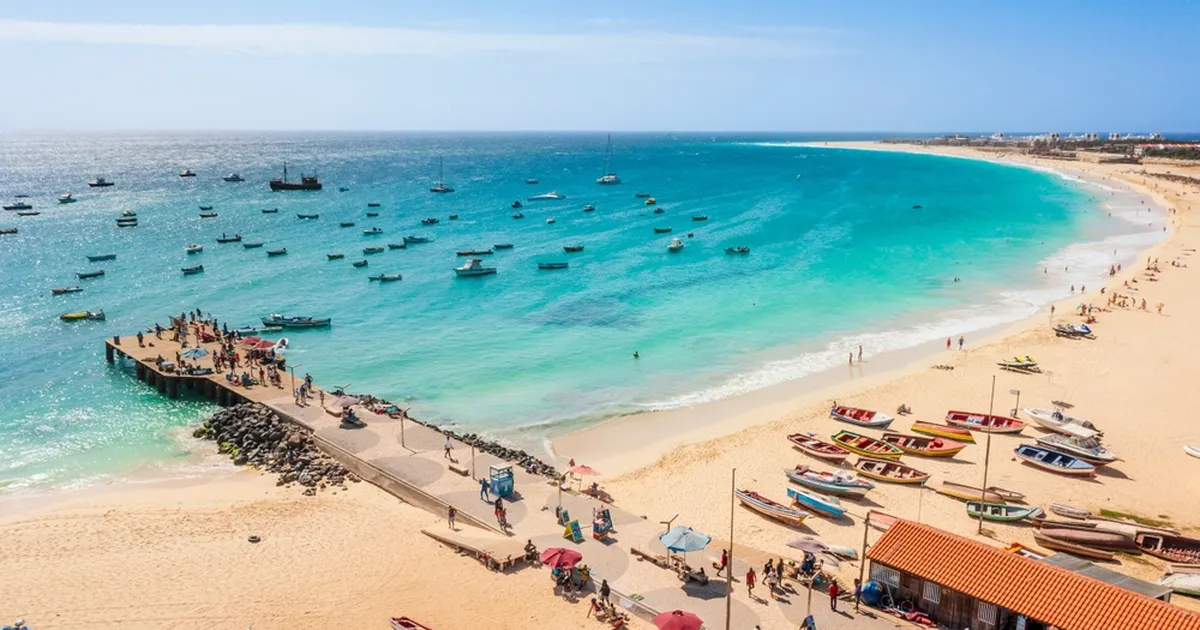 EUROOPA KARIIBID ⟩ See reisisihtkoht võlub külastajaid 25-kraadise jaanuari ja odavate hindadega