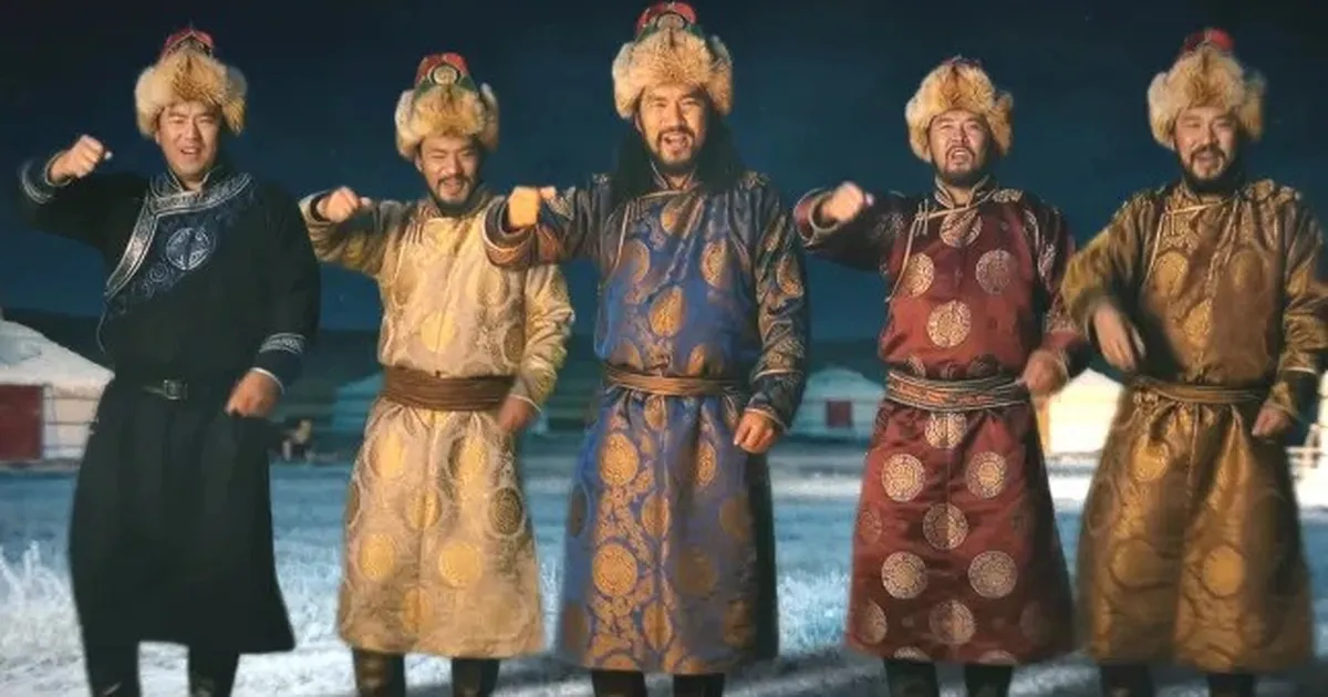 AISAKELL, LUMIHELL ⟩ Internetis möllab Mongoolia «Jingle Bells»