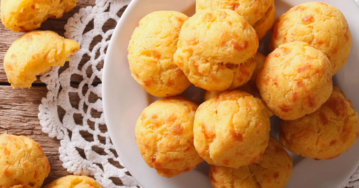 NÄDALA RETSEPTID ⟩ Hõrk amps vahuveini kõrvale: gougères ehk juustused tuuletaskud