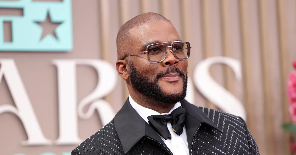 ÜLISUUR KAHJUNÕUE ⟩ USA filmigigant Tyler Perry seisab silmitsi uue süüdistusega seksuaalses ahistamises