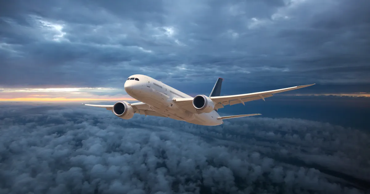 TORM PANI PILOODID PROOVILE ⟩ Video: Tallinna lennujaamas tuli tugeva tuule tõttu teha ohtlikke manöövreid