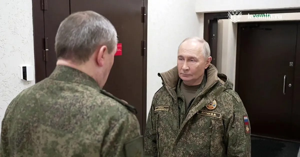 VANA, VÄSINUD JA HALL ⟩ Kas Kremli uus propagandafoto reedab tõe Vladimir Putini kohta?