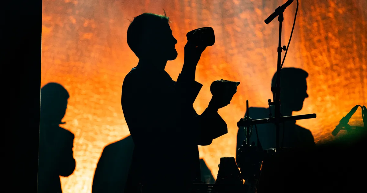 KULTUURIAMPS ⟩ Marju Kuudi plaadi esitlus Sindis: publikul oli tegu toolidel püsimisega