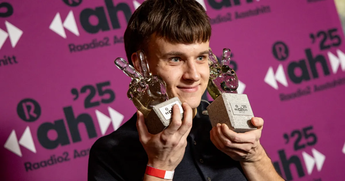 VIDEOINTERVJUU ⟩ Aastahiti tiitliga koju läinud Säm karjääri edukaimast aastast: ma pole kunagi üritanud olla keegi teine