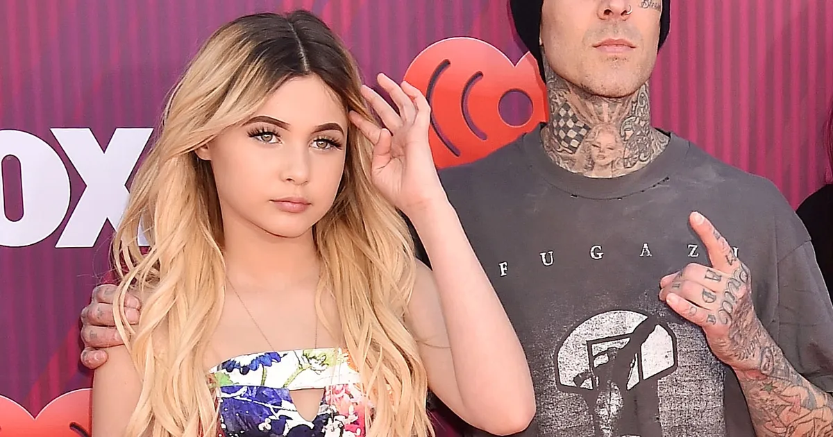 VÄGA VEIDER ⟩ Blink-182 trummari 20-aastane tütar sai isalt kohatu jõulukingi