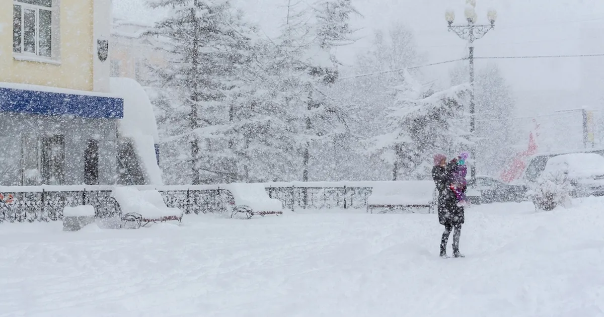 Lumepõrgu Venemaal: -56 kraadi ja katuseni ulatuvad hanged matsid elanikud kodudesse