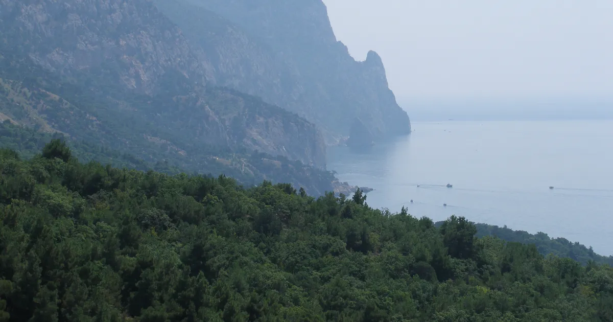 ERAKLIINIK JA KÜLMRAVIKAMBER ⟩ Janukovõtšilt konfiskeeritud palee Krimmis anti ülekullatuna Putinile