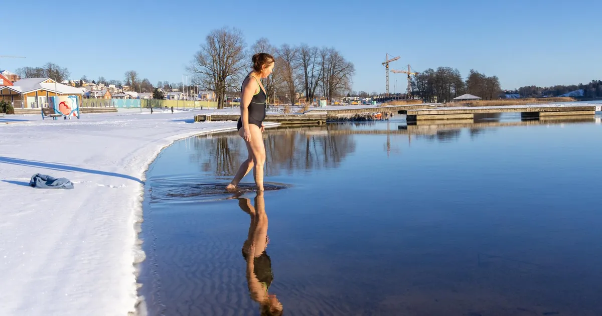 GALERII JA VIDEO ⟩ Aasta viimase päeva ujujad jätsid patud seljataha