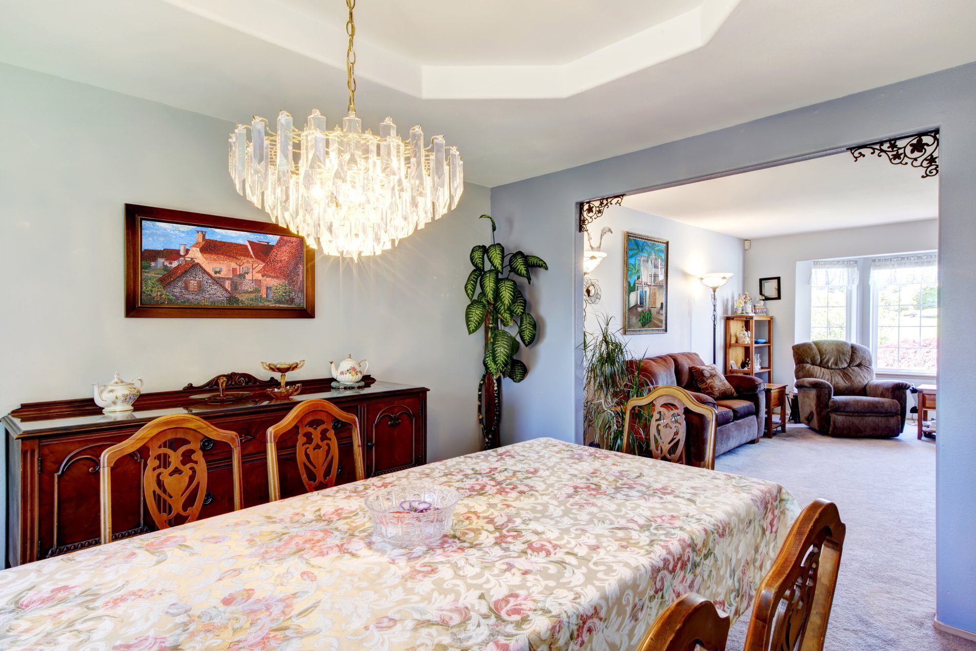 Kodu näeb väsinud välja? Kaheksa detaili, mis su elamise vanamoodsaks muudavad