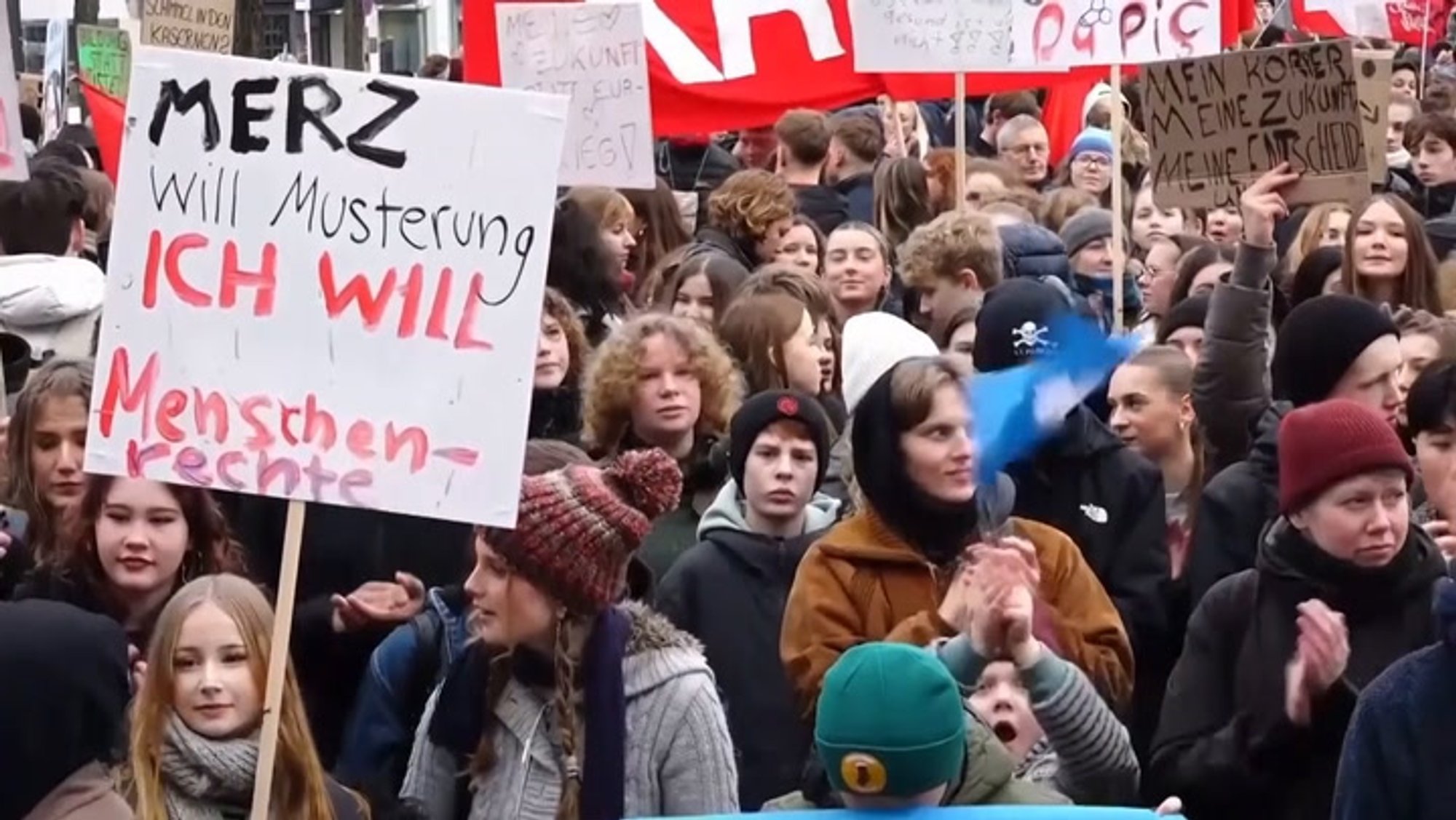 VIDEO | „Selle riigi eest ma surra ei taha!“ Saksa noored avaldasid üle riigi meelt uue vabatahtliku sõjaväeteenistuse vastu