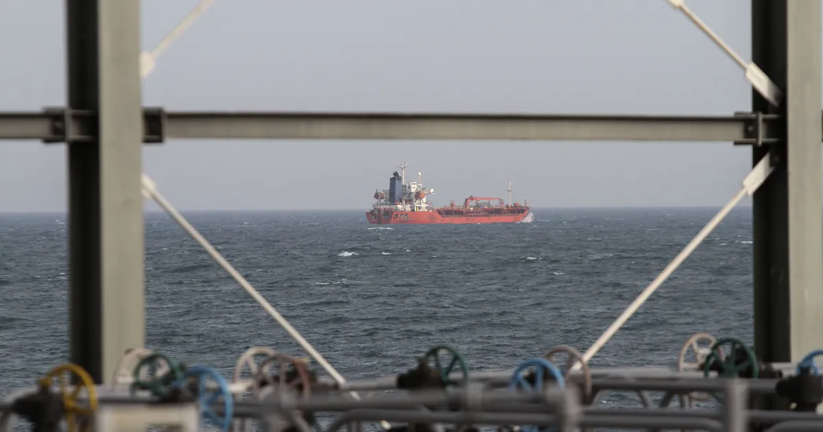 Iraan pidas Pärsia lahes kinni tankeri