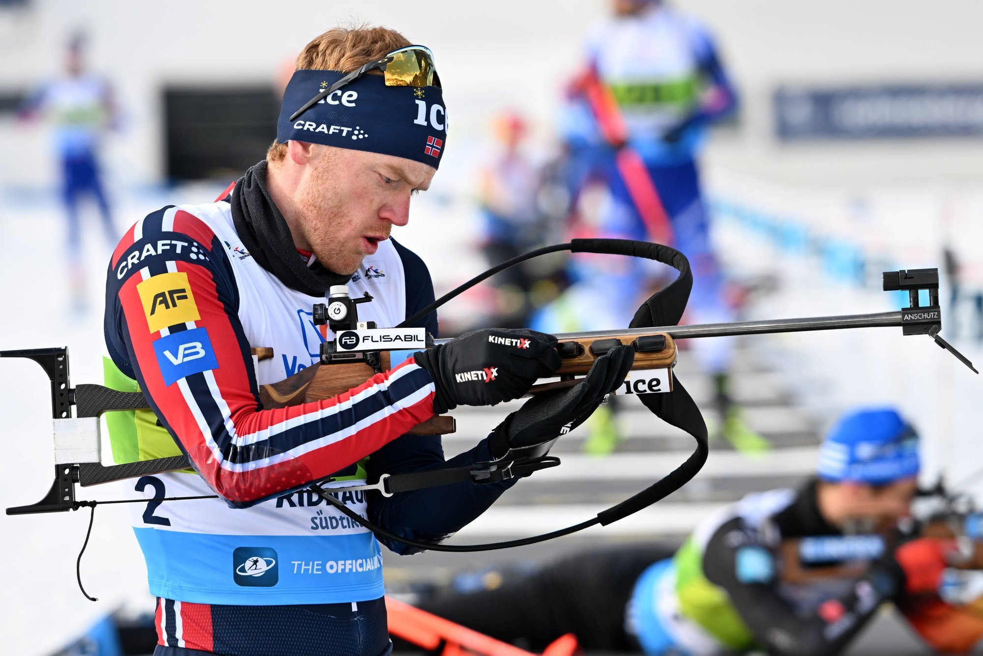 Norra ajakirjanikud sõitsid Itaaliasse surnud laskesuusataja kohta infot koguma, kuid leidsid eest suletud hotelli