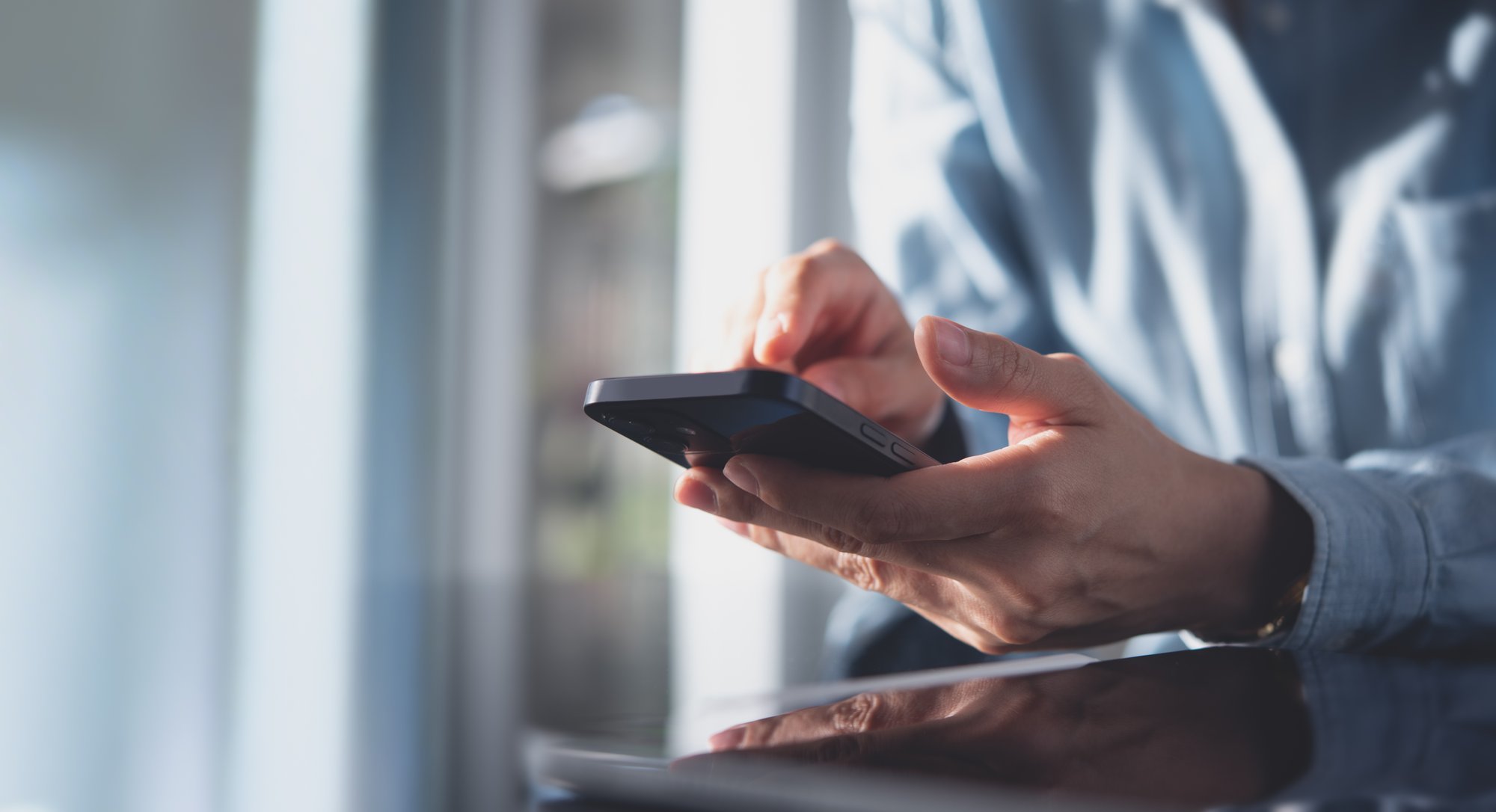 „Kui inimene on elu ja surma piiril, ei loe miski muu kui see, et keegi vastab.“ Suitsiidiennetuse nõustamisliin toimib ööpäevaringselt