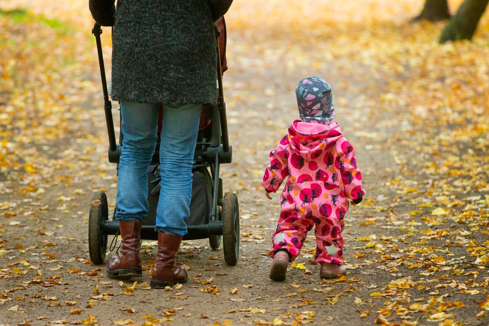 HEA TEADA | Kas tohid vanemahüvitise ajal töötada? Kuus erandit, mis päästavad rahakaotusest
