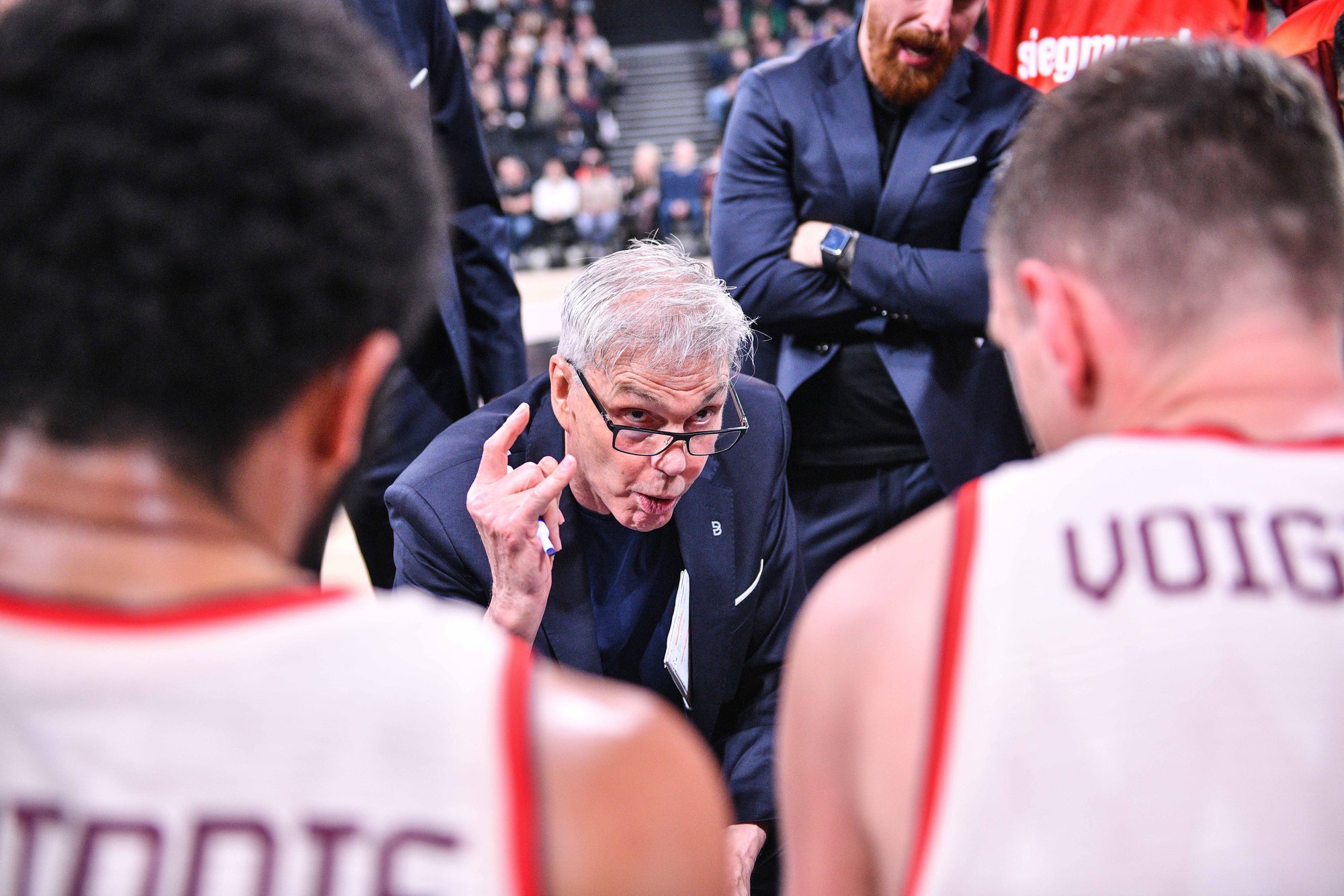 Müncheni Bayerni korvpallitiim lõpetas maailmameistrist peatreeneriga koostöö