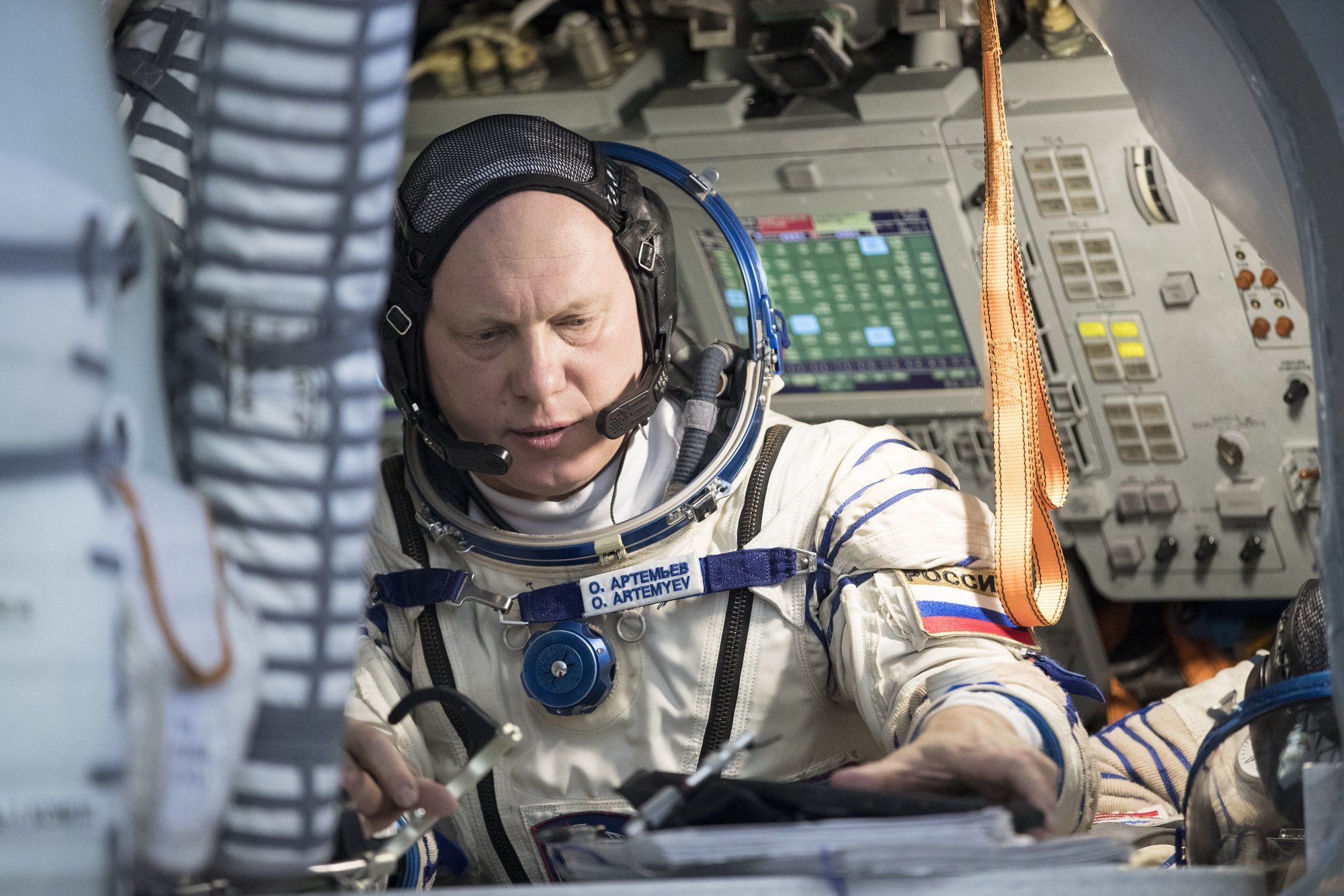 Vene kosmonaut pildistas väidetavalt loata Elon Muski raketti ja võeti lennult maha