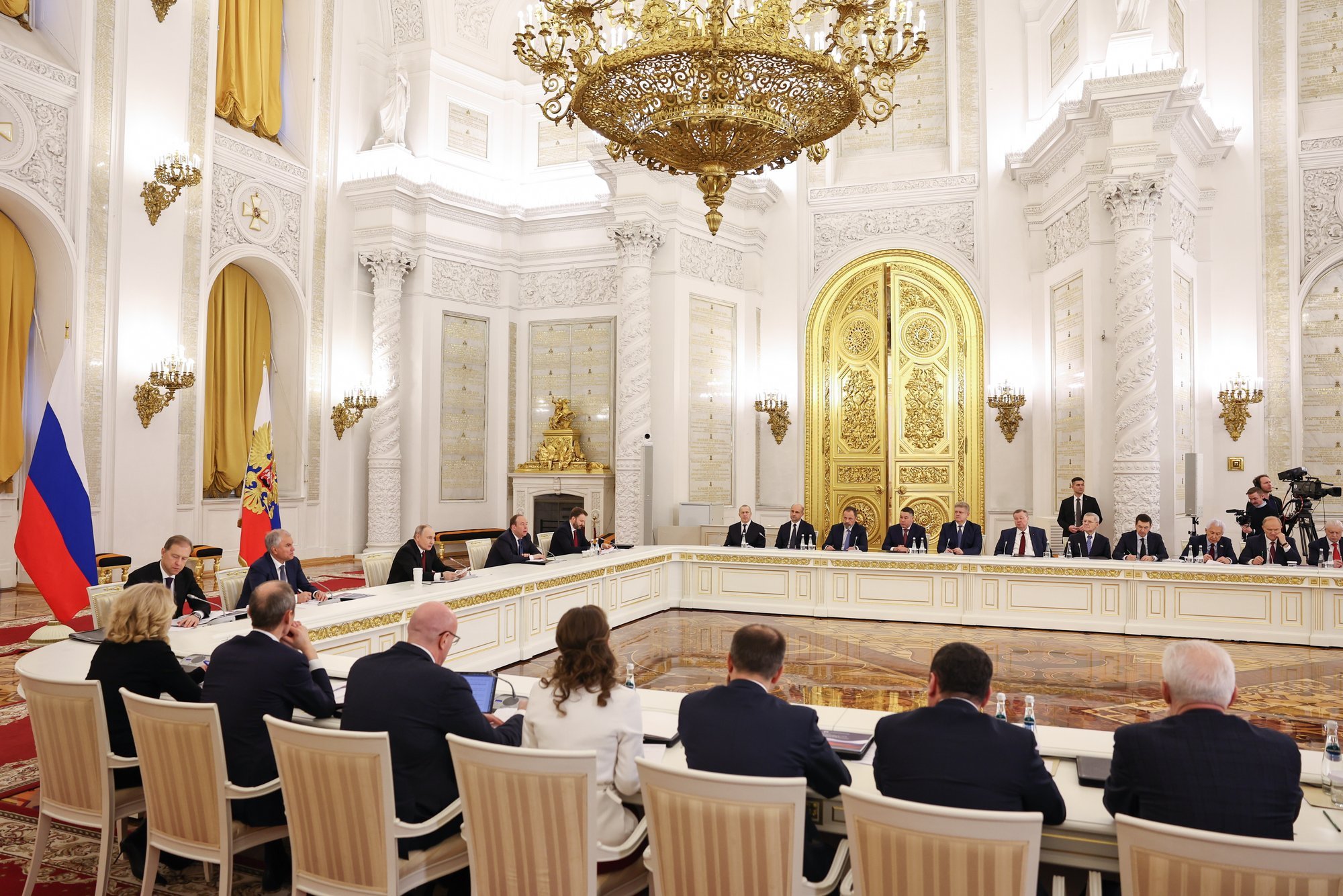 Kommersant: Putin nõuab endiselt kogu Donbassi ja arutab Zaporižžja tuumajaama haldamist koos ameeriklastega