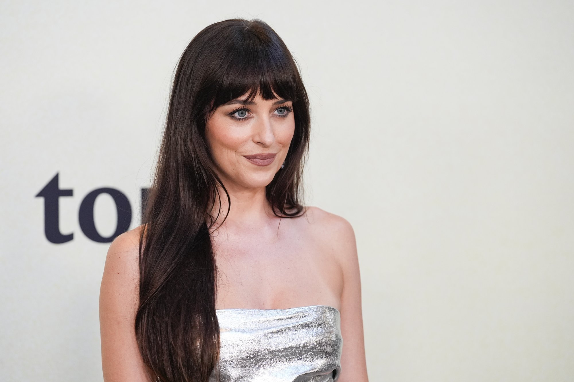 KLÕPS | Uus silmarõõm? Coldplay ninamehega suhte lõpetanud näitleja Dakota Johnson naudib uue muusiku seltskonda