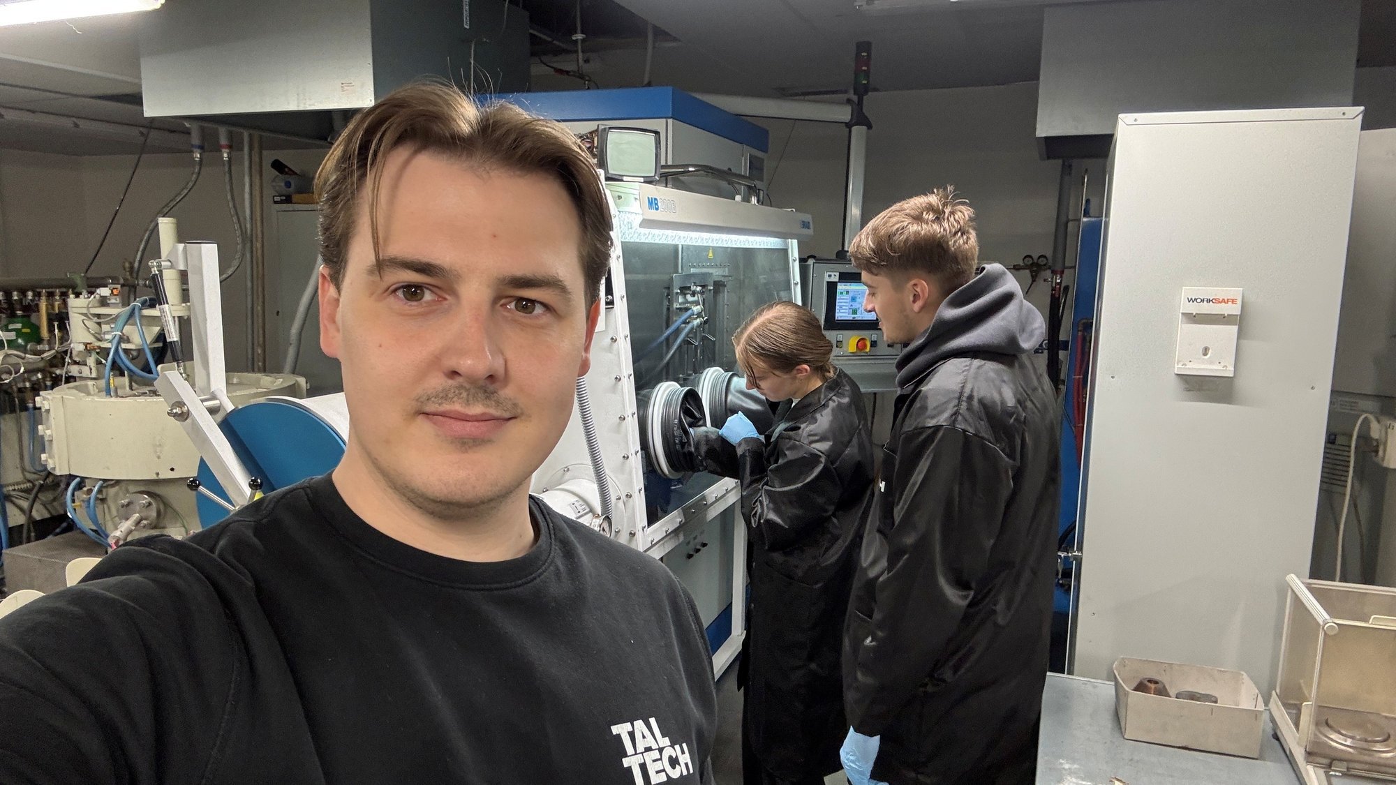 Paned purki ja töötab: TalTechi tudeng viib vesiniku salvestamise uuele tasemele