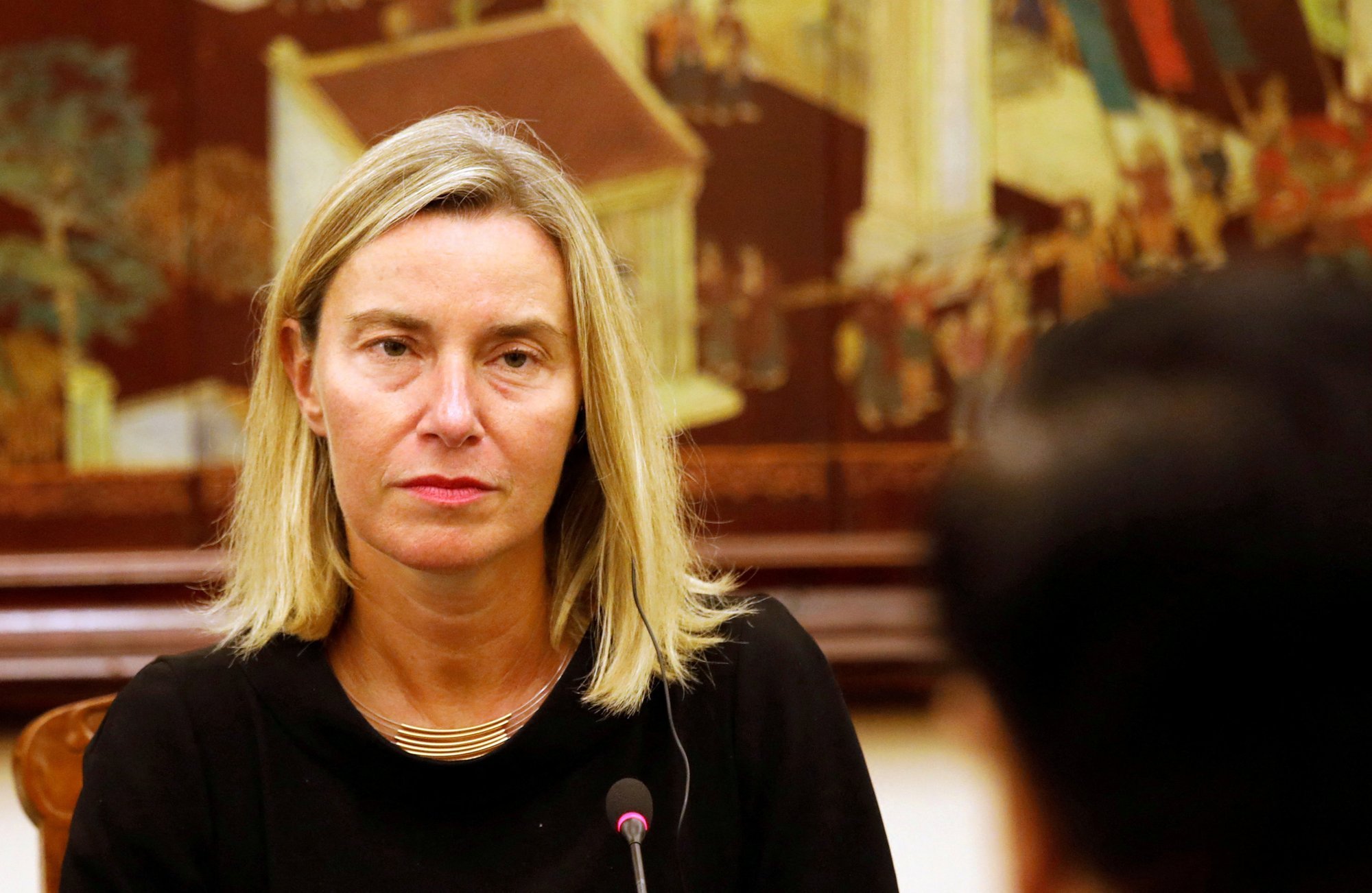 EL-i endine välisesindaja Mogherini lasti õhtul uuesti vabaks ja sai kahtluse kolme paragrahvi järgi