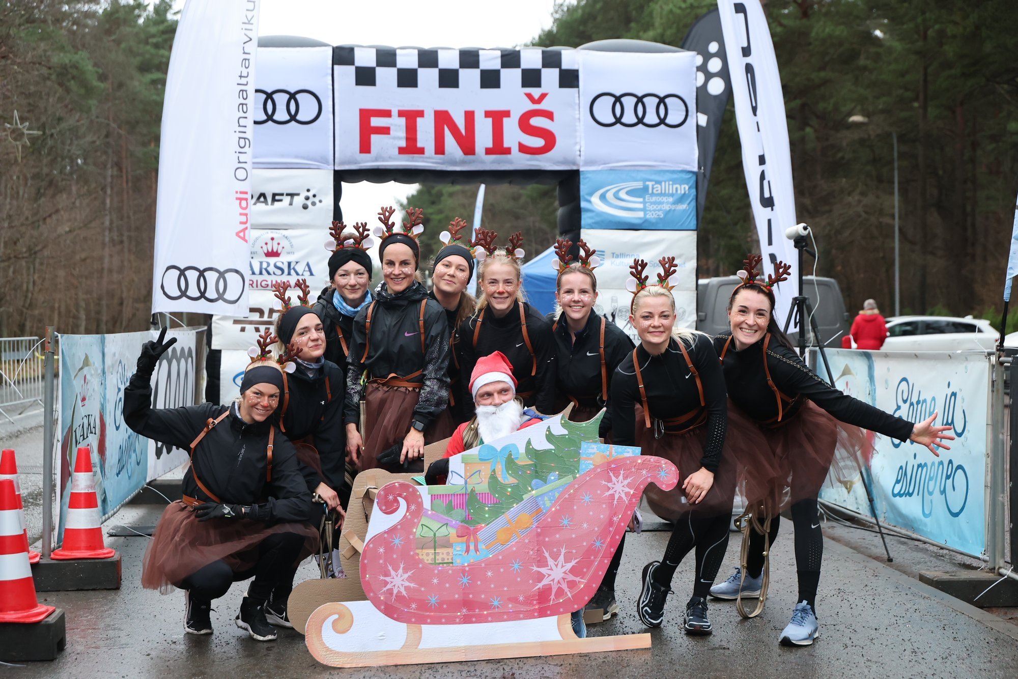 SUUR GALERII | Audi vana-aasta jooksupäeval osales jõuluvana koos põhjapõtradega