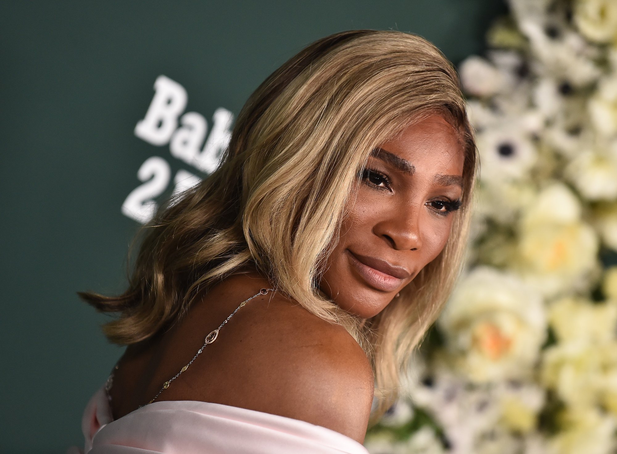 KUUM KLÕPS | Süstide abil 15 kilo alla võtnud Serena Williams näitab oma piitspeenikest keha