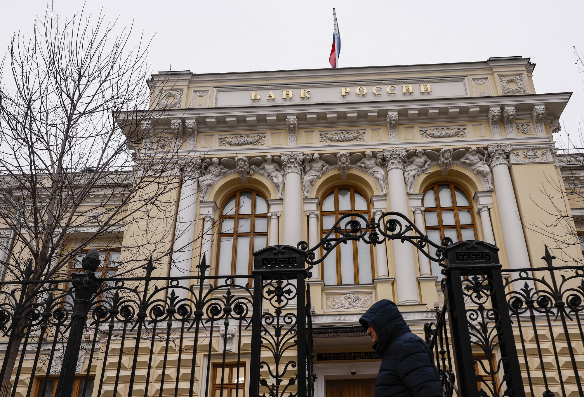 Sõjasektor aina kasvab, elatustase langeb. Mis saab Vene majandusest tuleval aastal?