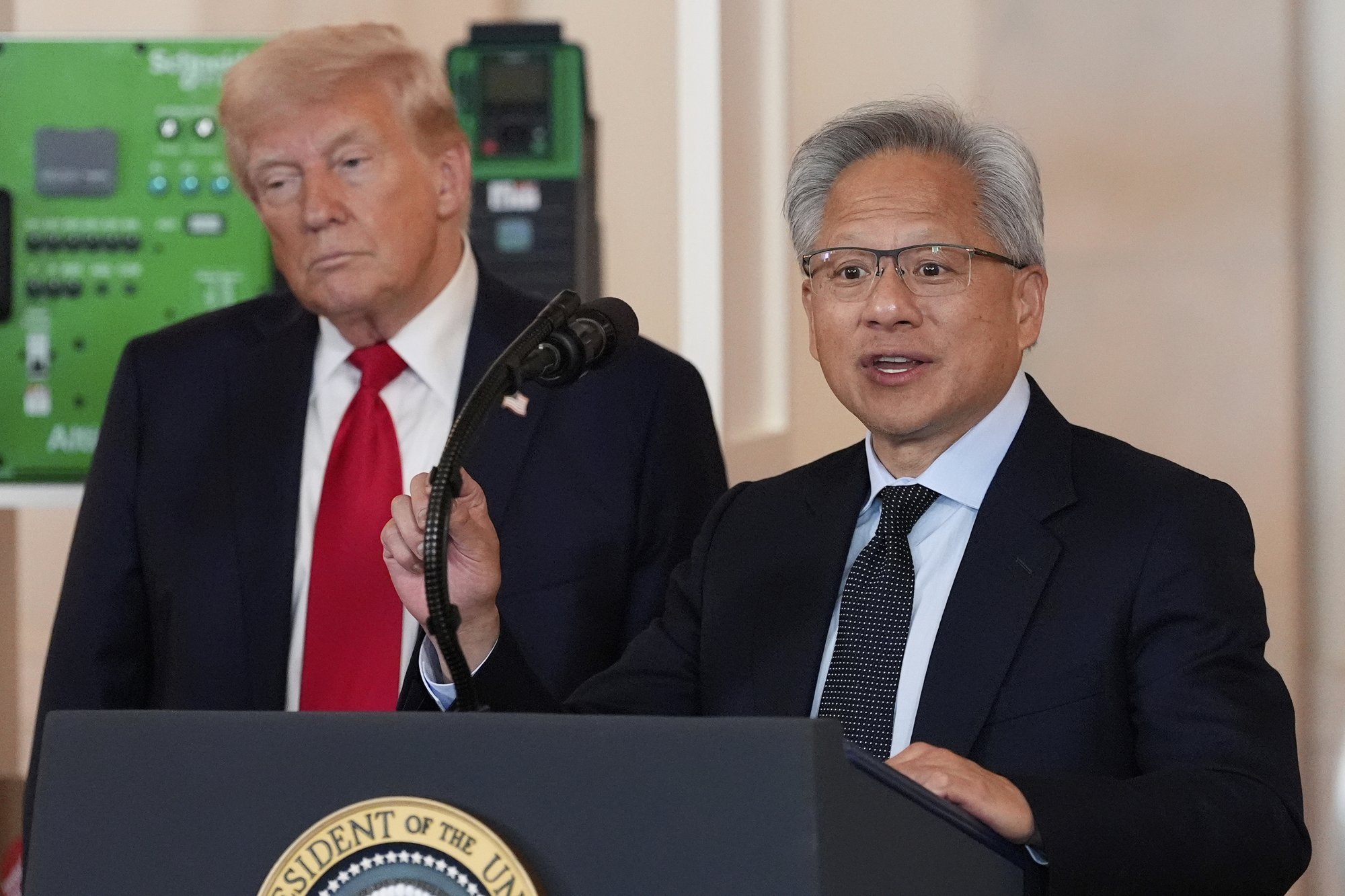 Suunamuutus: Trump andis Nvidiale loa müüa Hiinale võimsaid kiipe