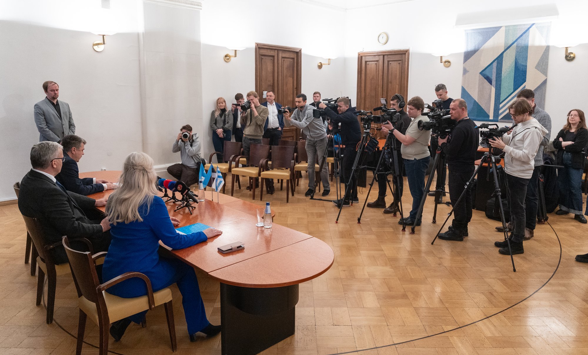 VIDEO, FOTOD ja BLOGI | Keskerakond ja Isamaa tutvustasid Tallinna koalitsioonilepingut. Tõstetakse erinevaid toimetulekutoetusi