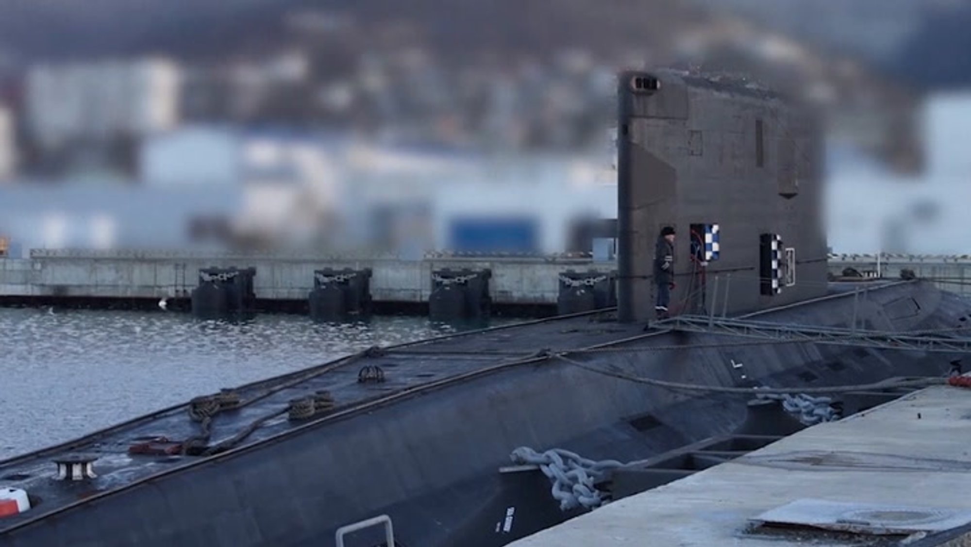 Venemaa teeb head nägu, kuid nende enda propaganda viitab tõsisele probleemile pihta saanud allveelaeval