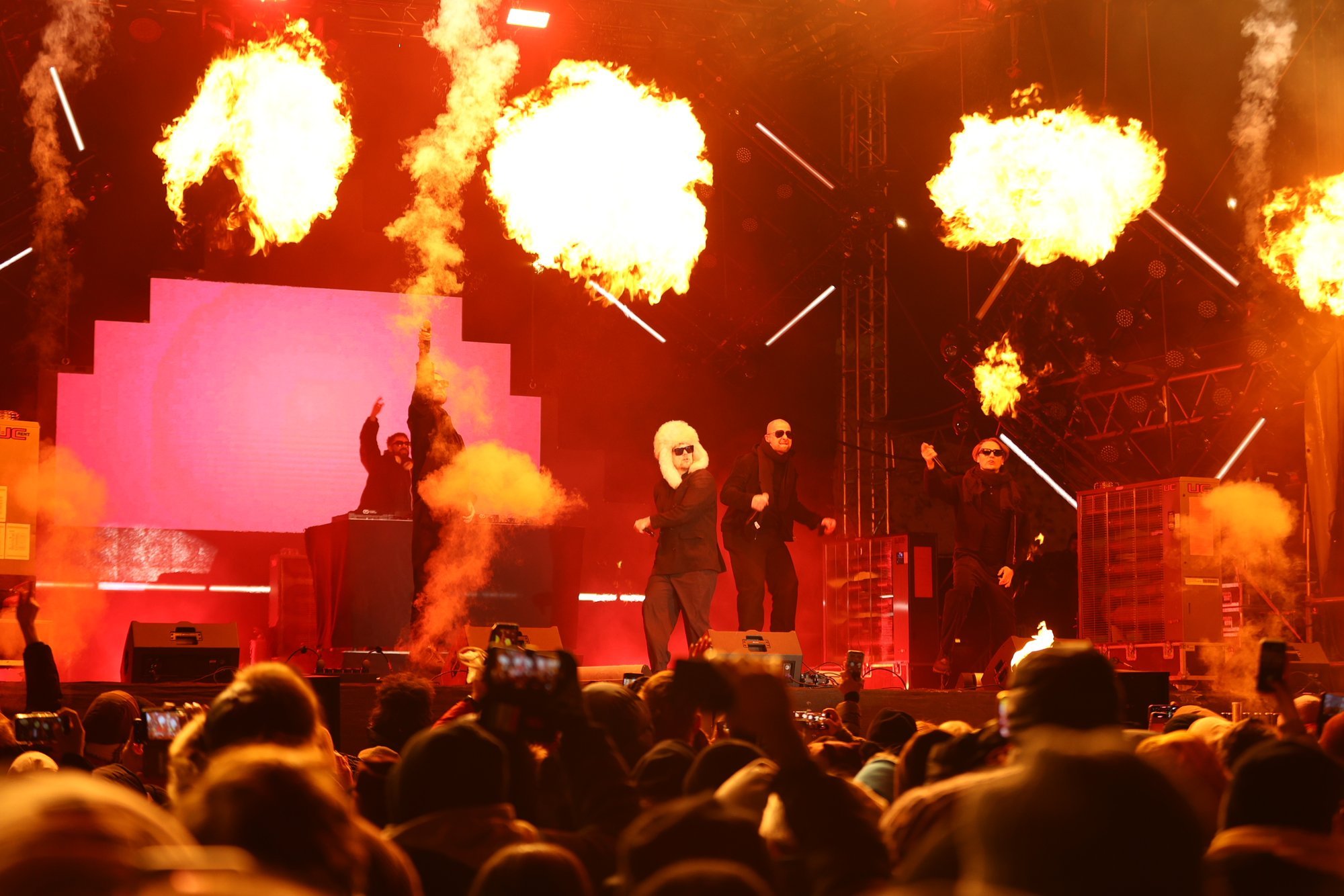 FOTOD | Tallinnas saabus uus aasta Synne Valtri Bandi, 5Miinuse ja Terminaatori kontserdiga