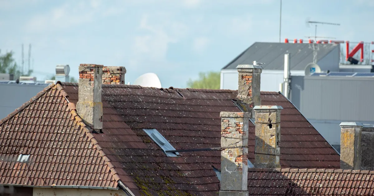 Naine veetis kaks päeva kättpidi korstnalõõris