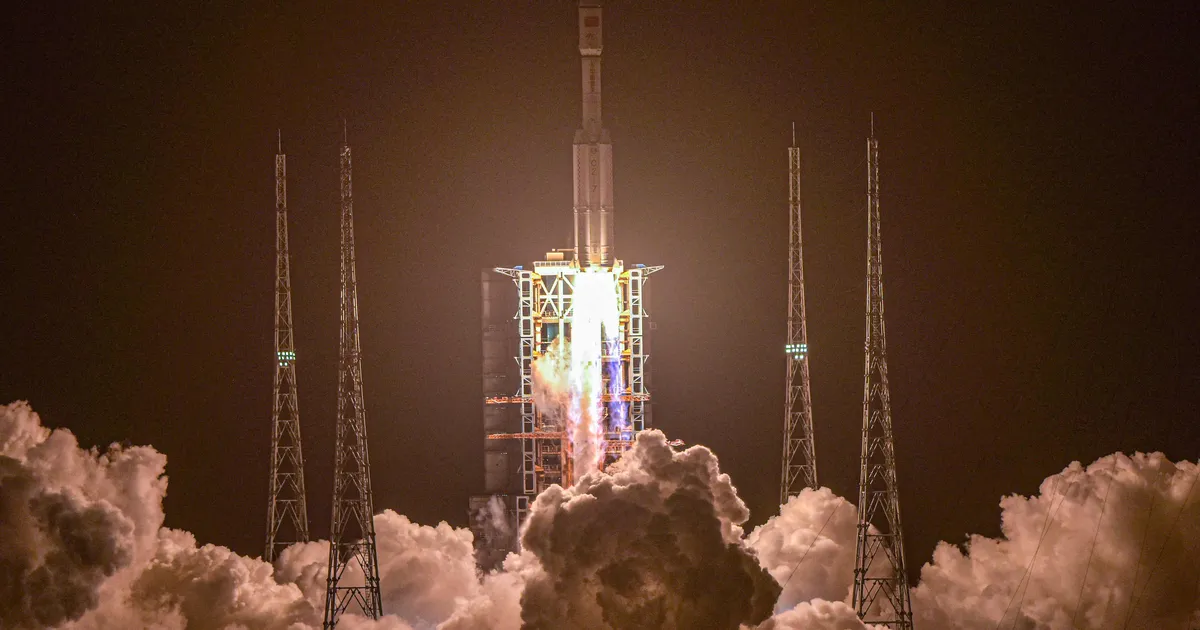 Maa atmosfääri langev Hiina kosmoseraketi tükk võib häirida lennuliiklust