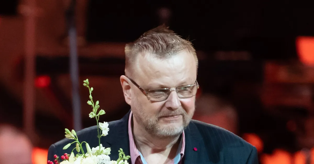 Suri Eesti Muusika- ja Teatriakadeemia emeriitprofessor, akadeemik Jaan Ross