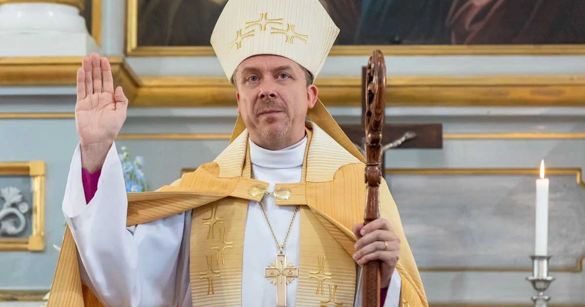 MARKO POMERANTS ⟩ Peapiiskopi rännak – kus asub rist tegelikult?