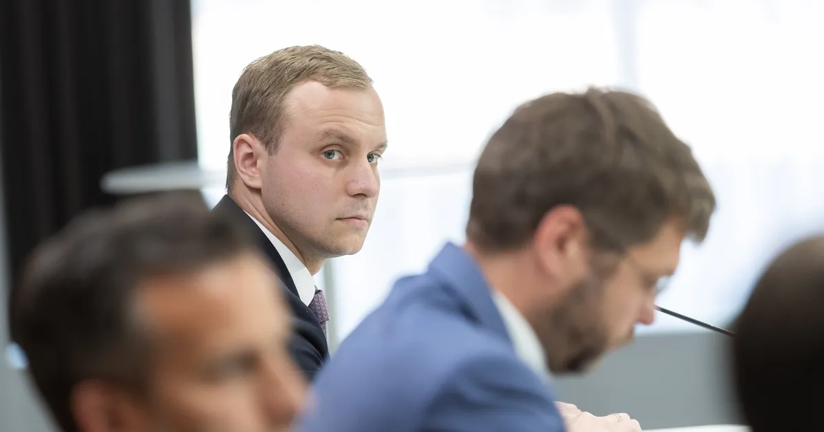 KARL SANDER KASE ⟩ Lükkan tagasi igasuguse sõnavahu Tallinna haigla ümber