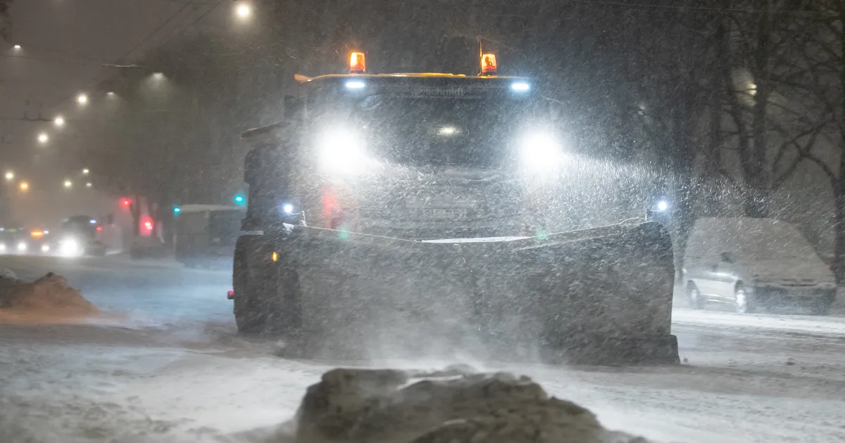 TUISUBLOGI ⟩ Tuul keerutab taas üle Eesti, teeolud on väga keerulised